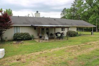 416 Hillcrest Rd, West Point, MS 39773