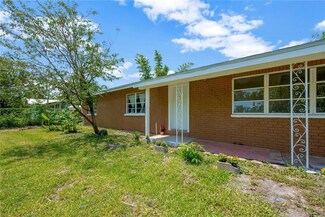 6104 Palm Ave, Gibsonton, FL 33534