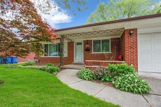 31835 Wellston Dr, Warren, MI 48093