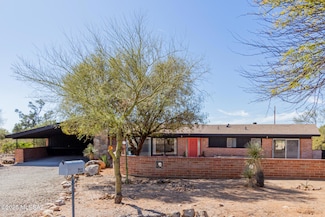 7111 N Edgewood Place, Tucson, AZ 85704