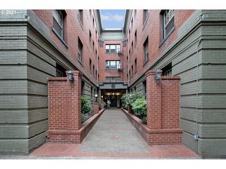 2109 NW Irving St Unit 402, Portland, OR 97210