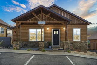 340 Settlers Cove, Kimberling City, MO 65686