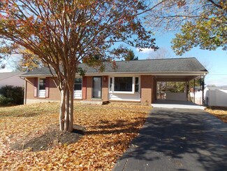 5542 Capito St, Roanoke, VA 24019