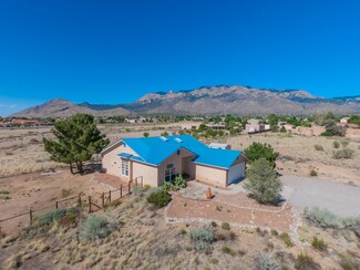 10901 Corona Ave NE, Albuquerque, NM 87122
