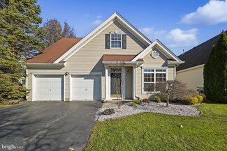 23 Pinflower Ln, Princeton Junction, NJ 08550