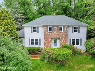 9 Berkshire Ct, Holmdel, NJ 07733