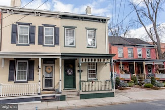 62 Ferry St, Lambertville, NJ 08530