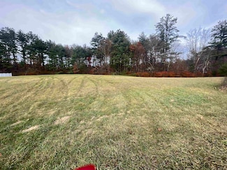 22 Broad St, Hollis, NH 03049