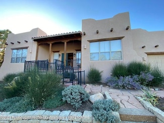 110 Meadows Dr, Ruidoso, NM 88345