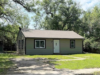 3362 SE Fremont St, Topeka, KS 66605