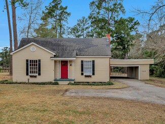 1606 S Chestnut St, Lufkin, OK 74904