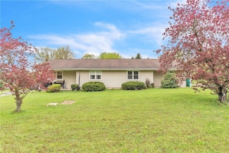 326/328 Mohawk School Rd, New Castle, PA 16102