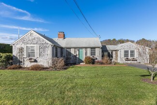 16 Short Beach Rd, Centerville, MA 02632