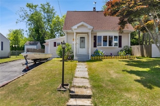 21 Cypress Ave, Tiverton, RI 02878