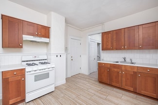 26 Pearl St Unit 4, Somerville, MA 02145