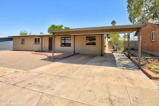 5721 E Scarlett St, Tucson, AZ 85711
