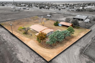 809 N Main St, Jayton, TX 79528