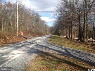 25 Woodview Rd, Biglerville, PA 17307