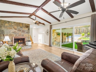 4075 Little River Rd, Hendersonville, NC 28739