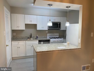 3484 Beale Ct, Woodbridge, VA 22193