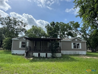 612 W Newman St, Cuero, TX 77954