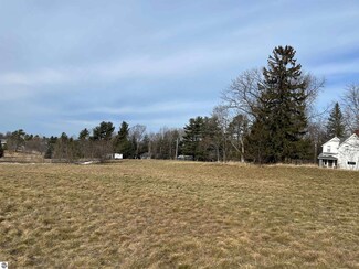 11718 S Roen Dr Unit 79, Empire, MI 49630