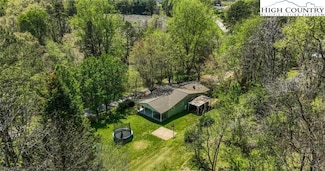 104 Fairmont Dr, North Wilkesboro, NC 28659