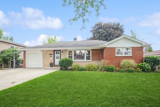 430 Florian Dr, Des Plaines, IL 60016