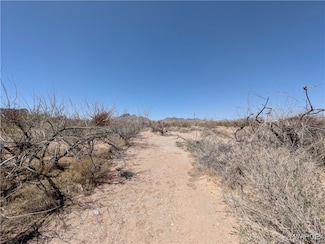 1353 S Dugas Rd, Golden Valley, AZ 86413