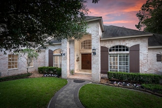 63 N Wooded Brook Cir, Spring, TX 77382