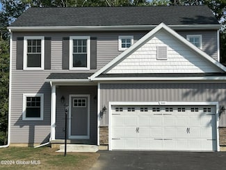 926 Ridgeview Cir, Castleton-On-hudson, NY 12033