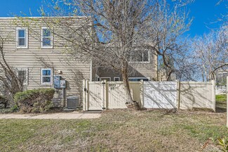 9573 E Kansas Cir Unit 57, Denver, CO 80247