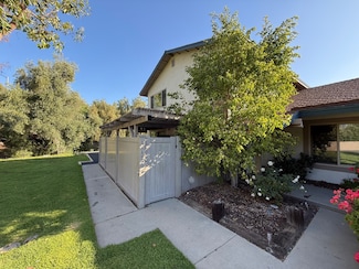 1669 Tiburon Ct Unit 219, Thousand Oaks, CA 91362