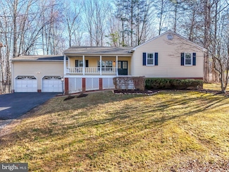 5024 Cannon Bluff Dr, Woodbridge, VA 22192