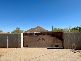 3900 W Calle Torim, Tucson, AZ 85746