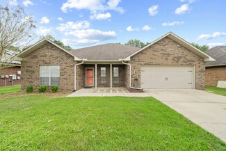 4588 Hermosa Rd, Crestview, FL 32539