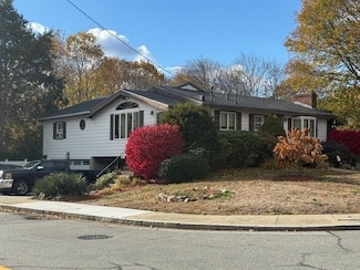 104 Forest Park Rd, Woburn, MA 01801