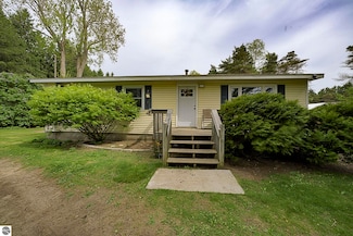 8940 W Cutcheon Rd, Manton, MI 49663
