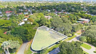 281 Hunting Lodge Dr, Miami Springs, FL 33166