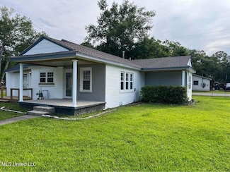 3536 Lawrence St, Moss Point, MS 39563