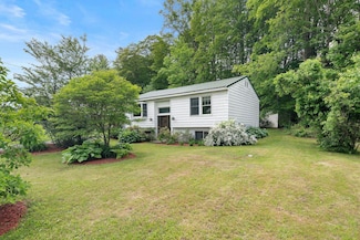 164 Chestnut St, Brattleboro, VT 05301