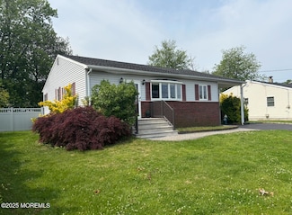 9 W Susan St, Hazlet, NJ 07730