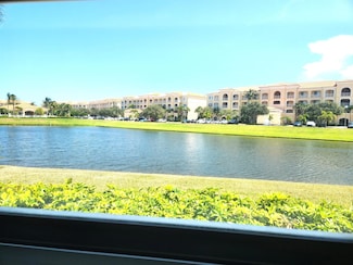 1 Harbour Isle Dr E Unit 104, Fort Pierce, FL 34949