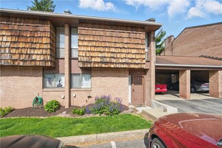 14 Forest Green Dr, Coraopolis, PA 15108