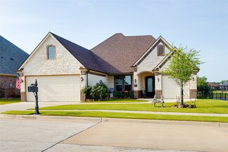 6605 Pinehurst Dr, Granbury, TX 76049