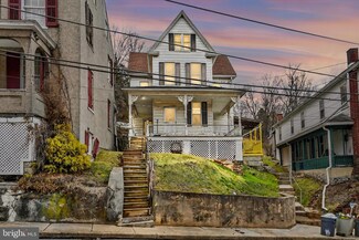 9 Church St, Glen Rock, PA 17327