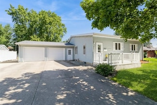 915 Cedar St, Story City, IA 50248