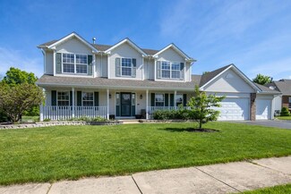 4534 Woodcliff Ln, Roscoe, IL 61073