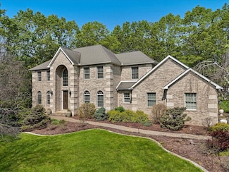 175 Wyndham Dr, Cresco, PA 18326