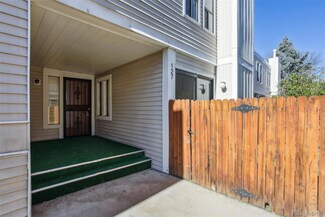 1050 S Monaco Pkwy Unit 127, Denver, CO 80224
